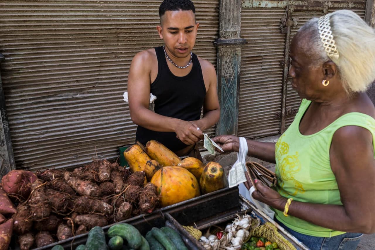 La jornada de un carretillero puede llegar a durar 16 horas.