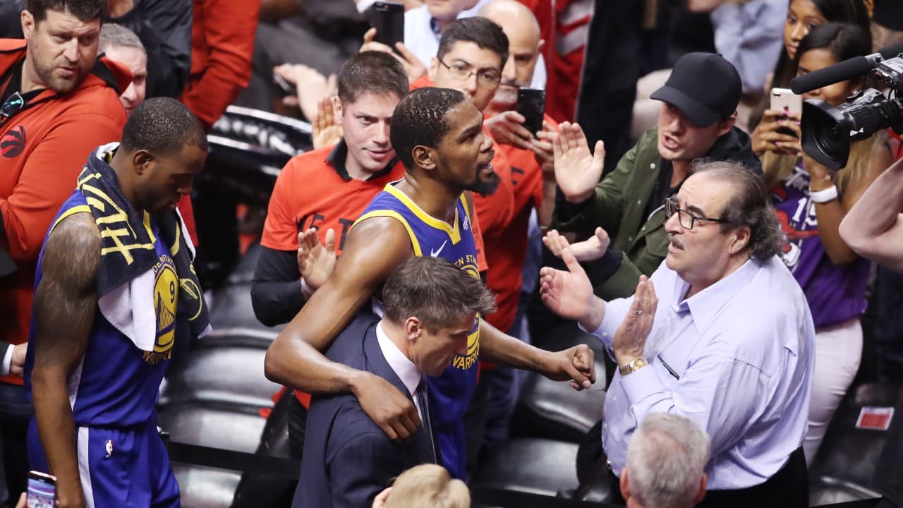 Kevin Durant fue despedido entre aplausos por la afición de Toronto en el Juego 5.