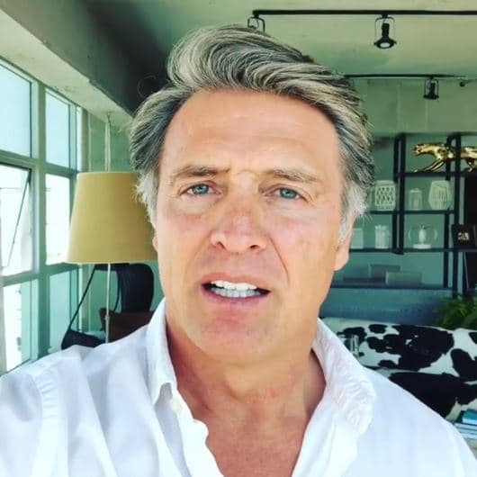 Y finalizó: "[...] Por favor, respeten su integridad (de Juan Soler) como hombre, no hagan más difícil este momento que esperamos sea temporal. Muchas gracias".