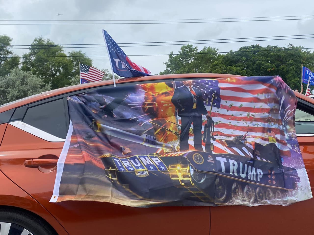 Hialeah Republican Club, Cuban American Patriots and Friends, Directo y Sin Censura, Latinos for Trump, entre otros, formaron parte del evento. 
<br>