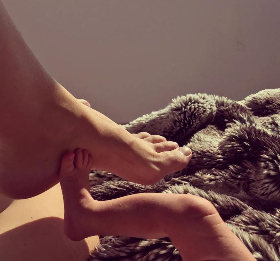 A casi tres meses desde el día en que 
<b><a href="https://www.univision.com/famosos/ya-se-mueve-dulce-maria-ensena-por-primera-vez-su-pancita-de-embarazo-fotos" target="_blank">se convirtió en mamá</a></b>, Dulce María se abrió como pocas veces lo ha hecho desde entonces y contó los difíciles momentos por los que pasó con su embarazo. 
<br>