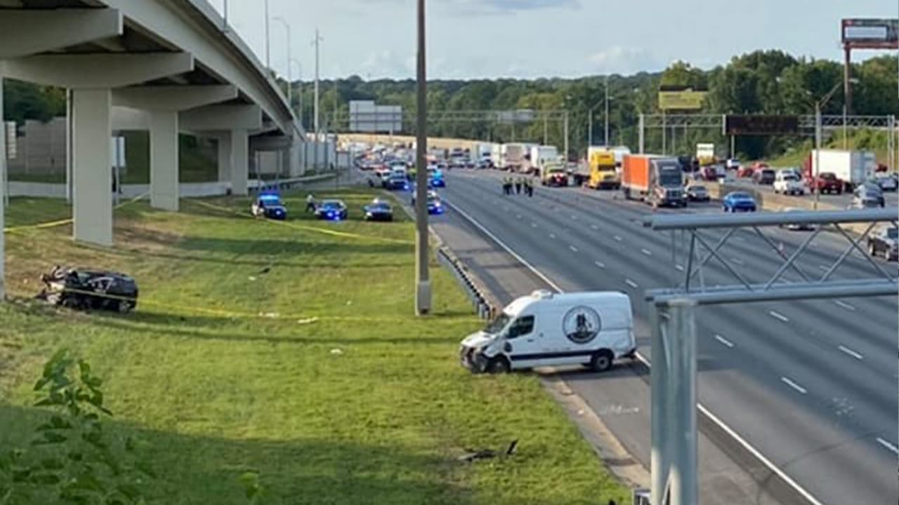 Chocó y luego se incendió: un muerto dejó colisión entre dos vehículos en la I-75