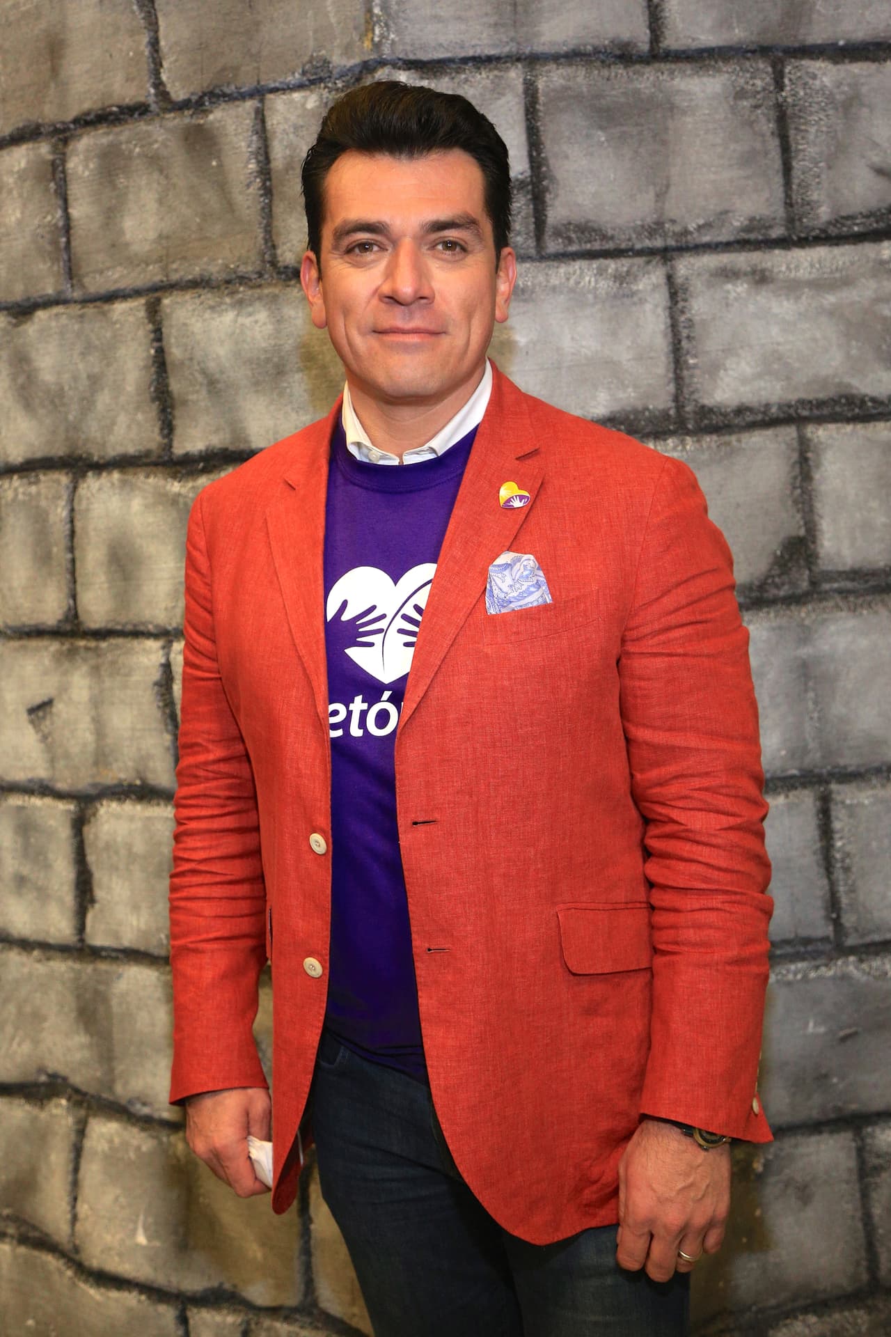 <b>#6 Jorge Salinas</b>
<br>Durante el estreno de ‘Sexo, pudor y lágrimas 2’, Jorge Salinas reveló que su distanciamiento de la vida pública se debió por varios
<a href="https://www.univision.com/famosos/jorge-salinas-enfermedad-tromboembolia-pulmonar-pudo-llevarlo-a-la-muerte">problemas de salud que incluso pudieron arrebatarle la vida</a> en varias ocasiones.