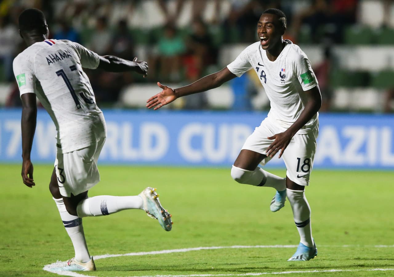 Corea del Sur 1-3 Francia; Holanda 1-3 Senegal; EEUU 0-0 Japón; Chile 4-2 Haití.