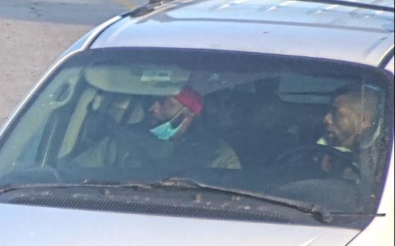 Las autoridades piden a quien tenga información sobre el paradero de los sospechosos que fueron captados por cámaras de seguridad, que se comuniquen con la Policía de Orland Park al 708-349-4111 o por correo electrónico a crimetips@orlandpark.org.
<br>