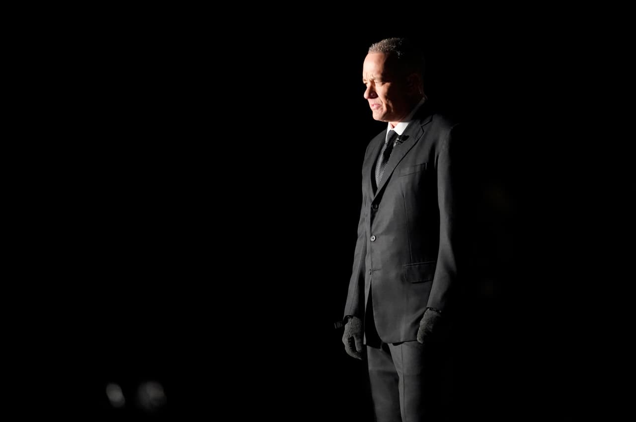 La parte en vivo de la celebración fue presentada por el actor 
<a href="https://www.univision.com/temas/tom-hanks">Tom Hanks</a> desde el Monumento a Lincoln.
<br>