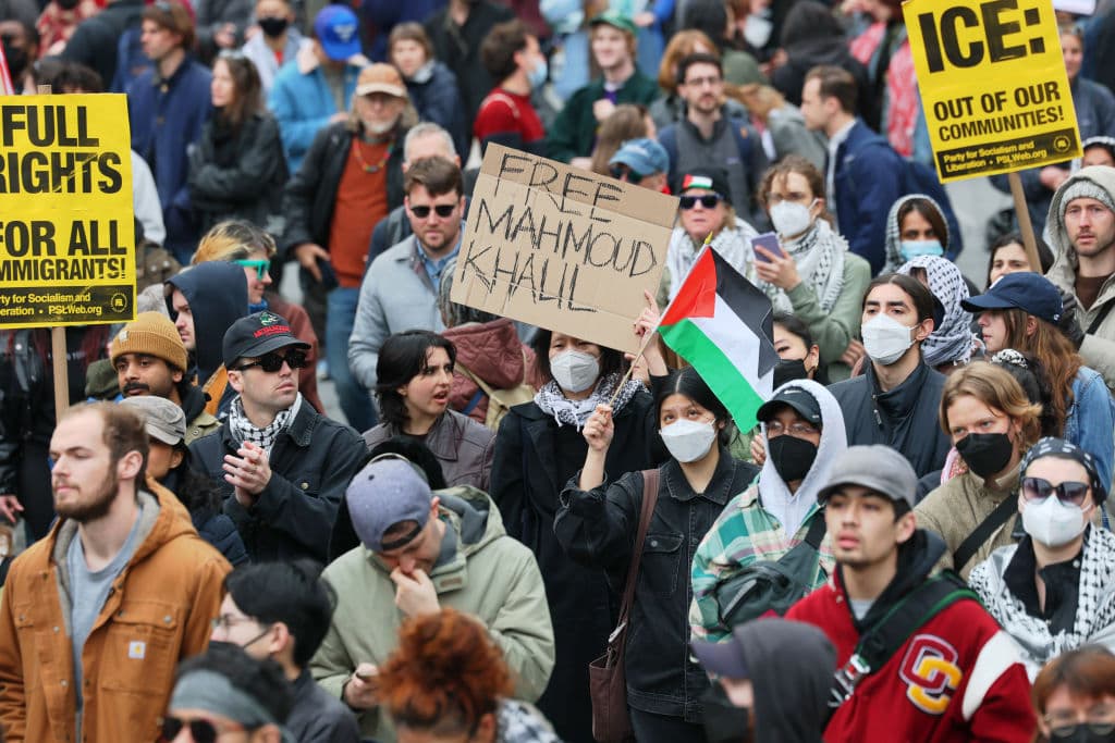 El caso ha generado reacciones divididas entre organizaciones judías estadounidenses. La Liga Antidifamación respaldó la medida, esperando que sirva como "elemento disuasorio".