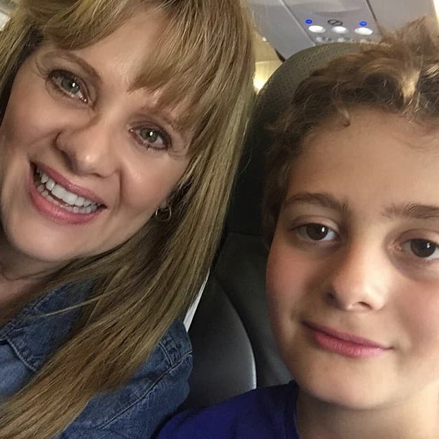 La actriz también es una orgullosa mamá que no se cansa de compartir fotos con su pequeño galán.