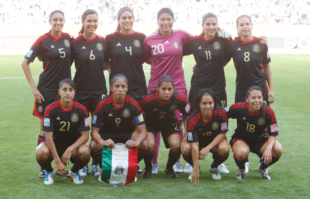 Kenti tuvo aparición en dos Copas del Mundo, una en 2011 y otra en el 2015.