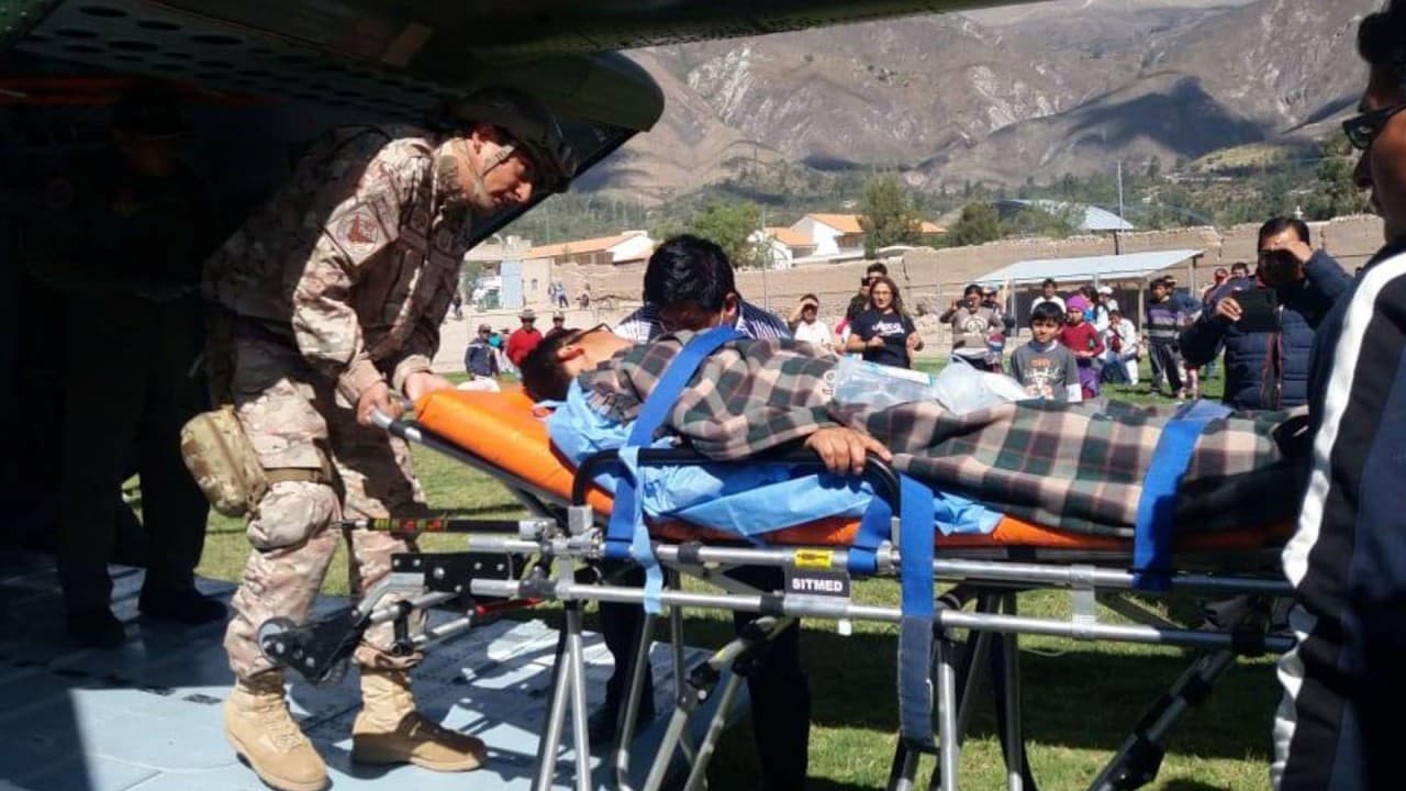 Mueren al menos nueve personas y más de medio centenar se intoxica en una cena por funeral en Perú