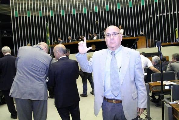 Carlos Rafael Jorge Giménez es un médico residente cubano que reside en Ceará, uno de los 27 estados de Brasil, desde que desertó de Cuba hace 12 años.