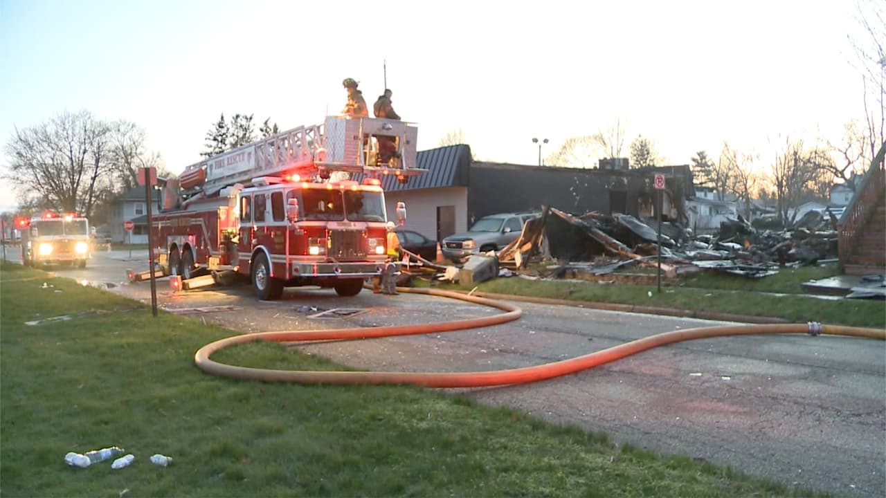 Una pareja sobrevivió a la explosión de su casa en la localidad de Niles, Michigan. El incidente se reportó las primeras horas del miércoles, en Main Street y Broadway.