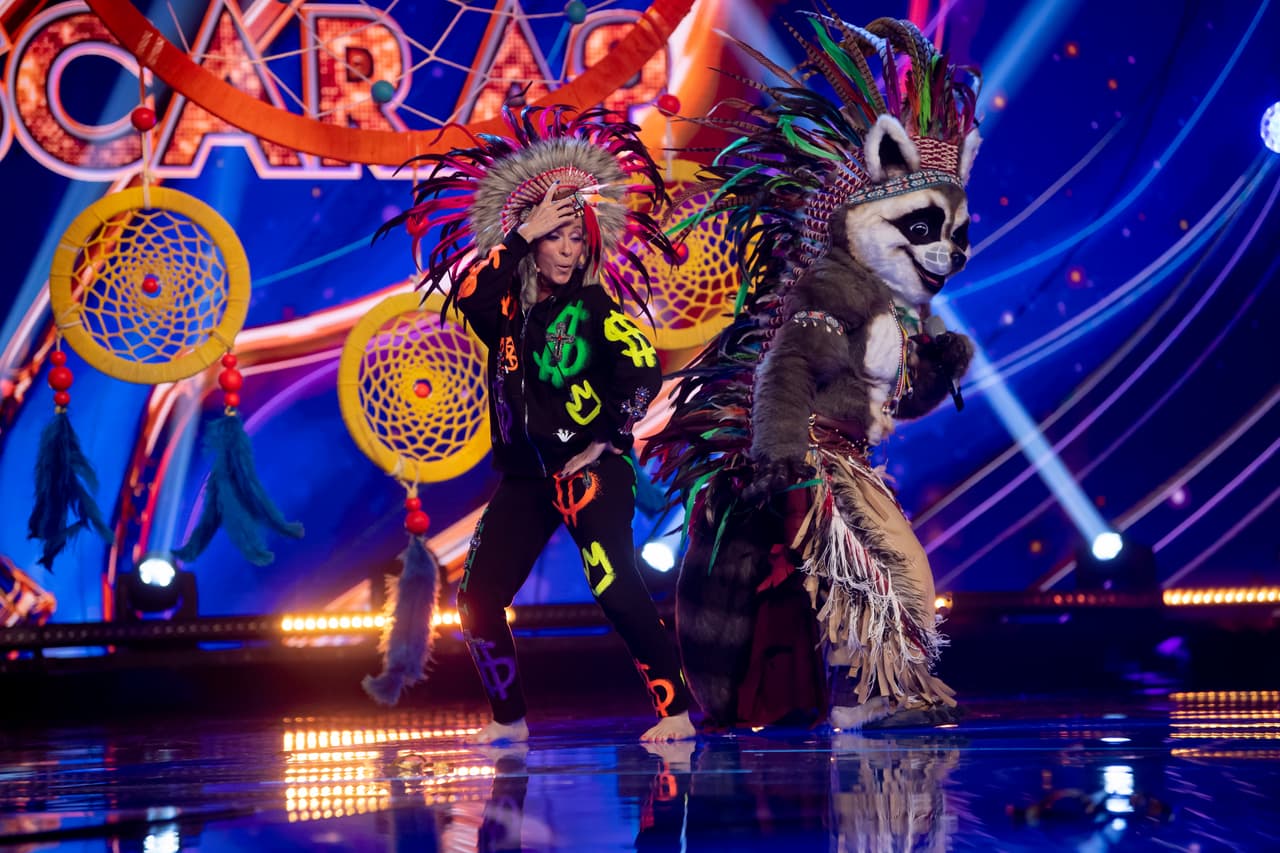 Por primera vez, Yuri bajó a la pista junto un participante para darlo todo al son de reggaetón; para Apache, la cantante es su 'Mujer sol'.