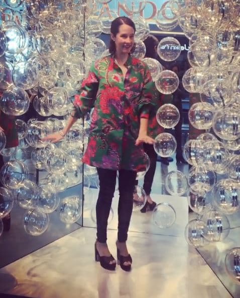 Y aunque ella busca hacer evidente su barriguita, las fotos que ha compartido últimamente no develan mucho de su embarazo.