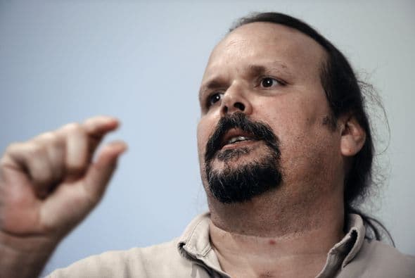 La voz pausada de Ernesto Che Guevara recitando "Los heraldos negros", del peruano Vallejo, y versos del chileno Pablo Neruda, es sólo una de las grabaciones inéditas del documental 'Che. Un hombre nuevo'.