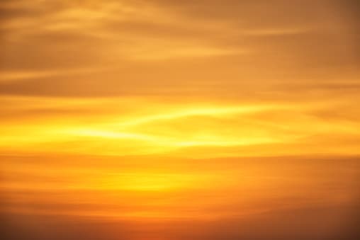 Durante este tiempo, la Tierra no está más cerca del sol. En realidad, la Tierra está más cerca del sol durante el invierno.