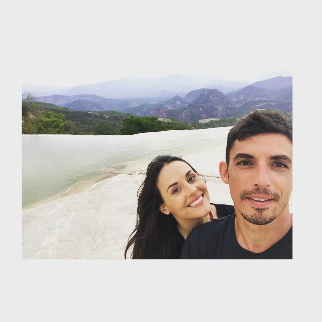 El también actor ha demostrado apoyar a 
<b><a href="http://www.univision.com/temas/zuria-vega">Zuria</a></b> en su faceta de actriz y mamá, por eso cuando ella está en los foros de grabación de '
<b><a href="http://www.univision.com/novelas/mi-marido-tiene-familia">Mi marido tiene familia</a></b>', él no tiene ningún problema con cuidar a Lúa, y hasta nos ha sorprendido, pues no se despega de ella ni un segundo.