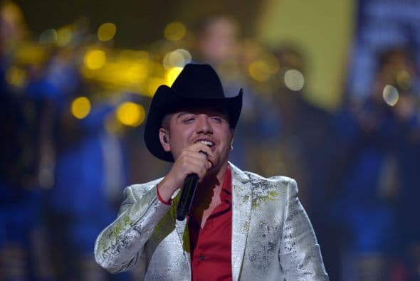 ¡El Dasa, pa' la raza! El cantante triunfó sobre el escenario.