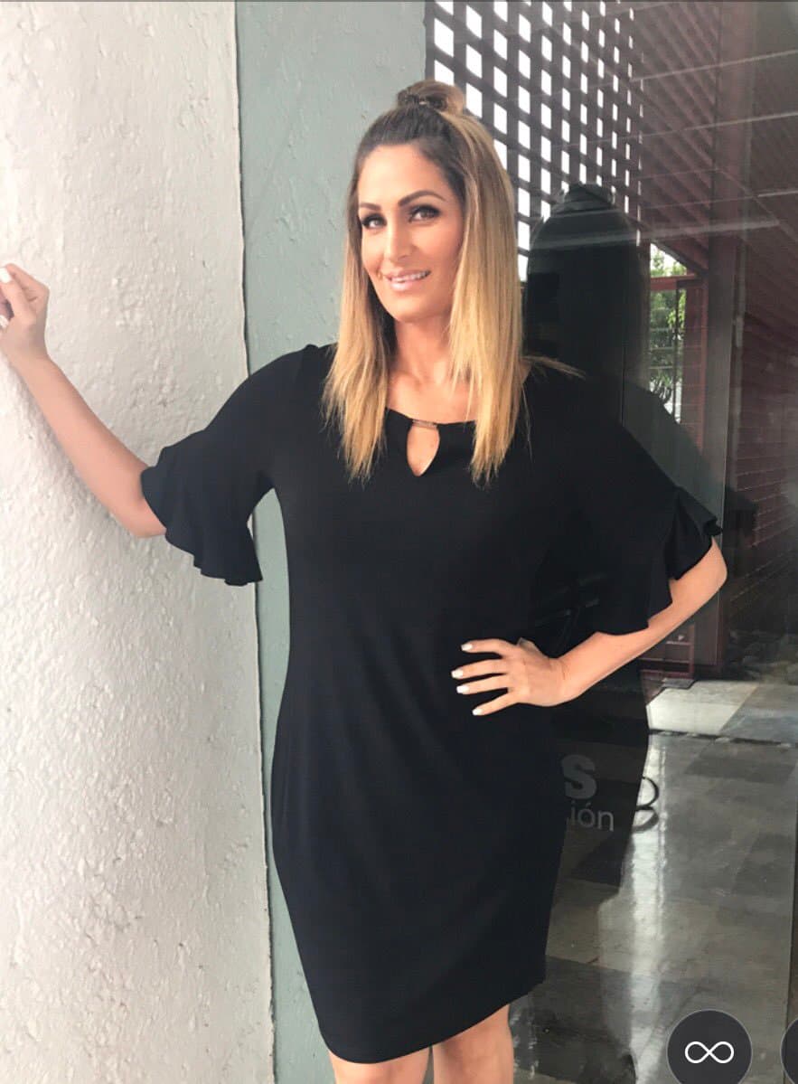 Asimismo, el entonces productor decidió que Anette Cuburu se integrara al elenco de presentadores.