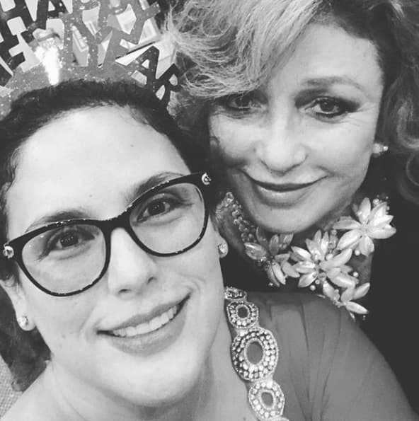 En este contexto, la actriz de 43 años de edad reveló si ella presenció el supuesto maltrato del que fue víctima Luis Miguel a manos de su padre Luis Rey: "A mí nunca me tocó eso. La verdad es que, eramos vecinos y entonces era como que las pachangas y eso con mis papás, pero yo creo que mis papás se iban temprano, eran muy fresas".