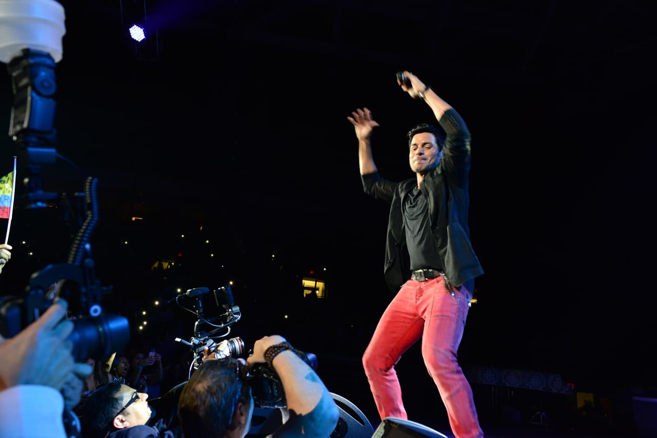 Elmer Figueroa Arce, conocido internacionalmente como Chayanne, recién cumplió 49 años el 29 de junio, ha vendido más de 40 millones de álbumes en todo el mundo.