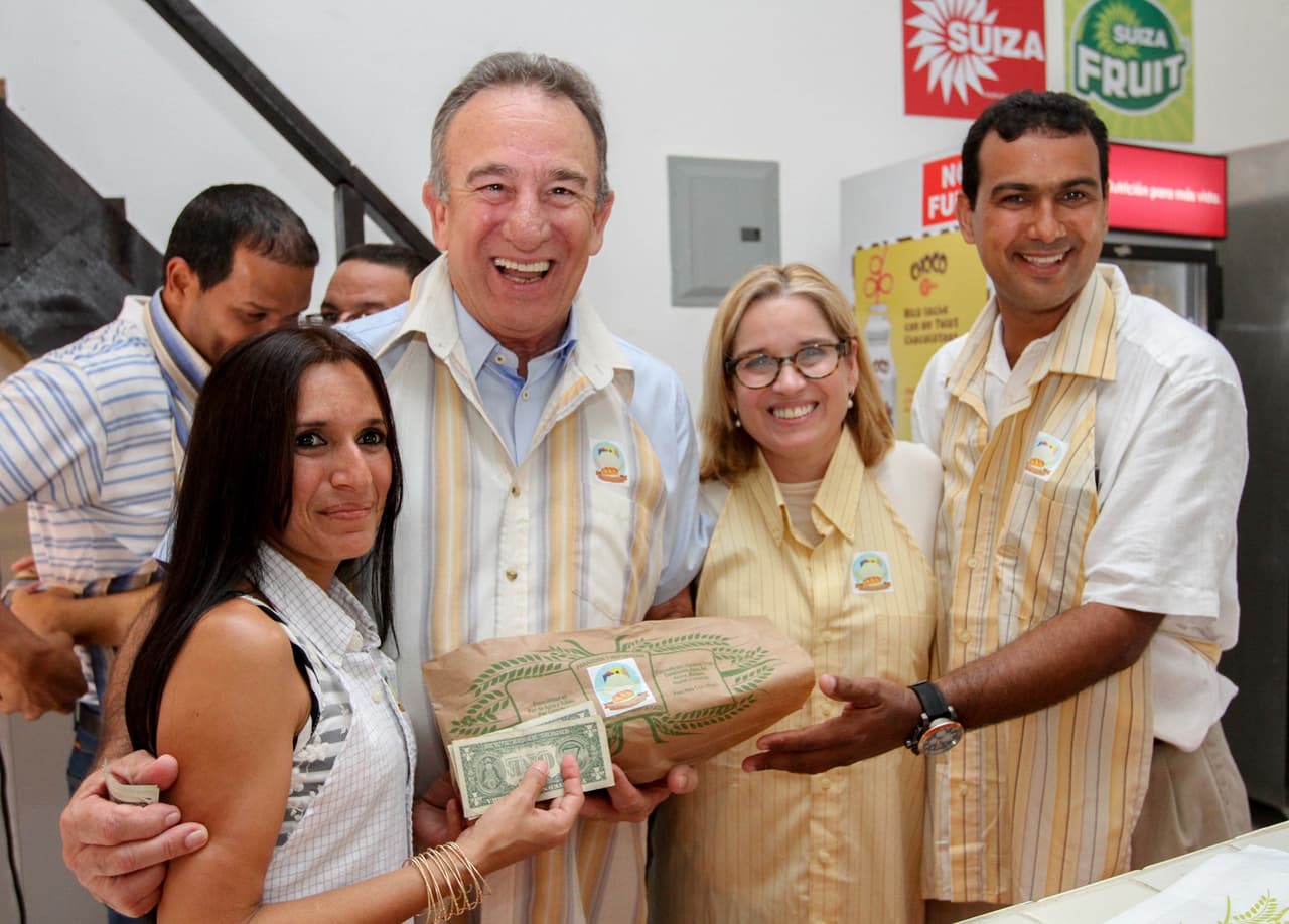 La Panadería La Perla fue inaugurada gracias a la ayuda del Municipio y el empresario Manuel Cidre.