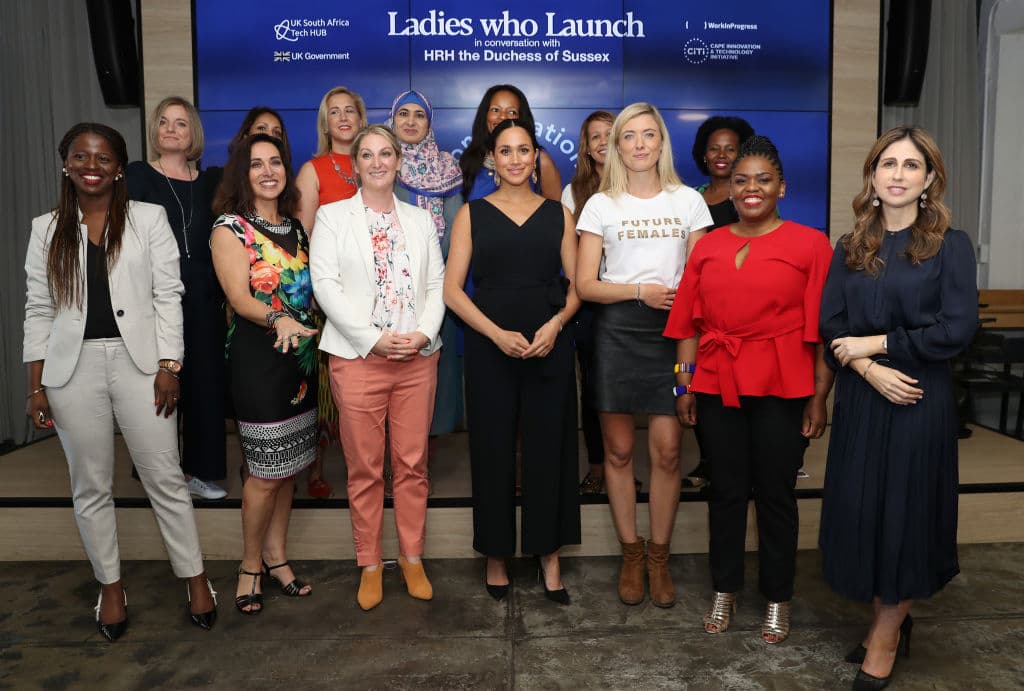 Otra de las visitas que Meghan hizo este miércoles fue a Woodstock Exchange, un grupo de mujeres empresarias a las que felicitó por "empoderar a la próxima generación" con sus proyectos.
<br>