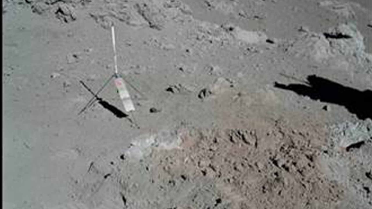 El alunizaje de
<a href="https://www.univision.com/local/houston-kxln/todo-listo-para-la-celebracion-este-sabado-en-la-nasa-del-aniversario-50-de-la-llegada-del-hombre-a-la-luna-video">Apolo 17</a>, donde se tomaron las muestras.“El sulfuro de calcio es un compuesto muy raro de encontrar, la reacción en sí es muy compleja y que suceda en la luna es todavía más difícil”, indicó Martínez.