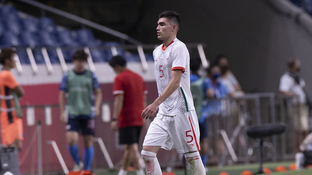 Johan Vásquez será jugador del Genoa tras acuerdo con Pumas