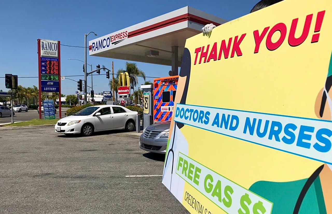 Estación de servicio del sur del valle regala gasolina a empleados de la salud