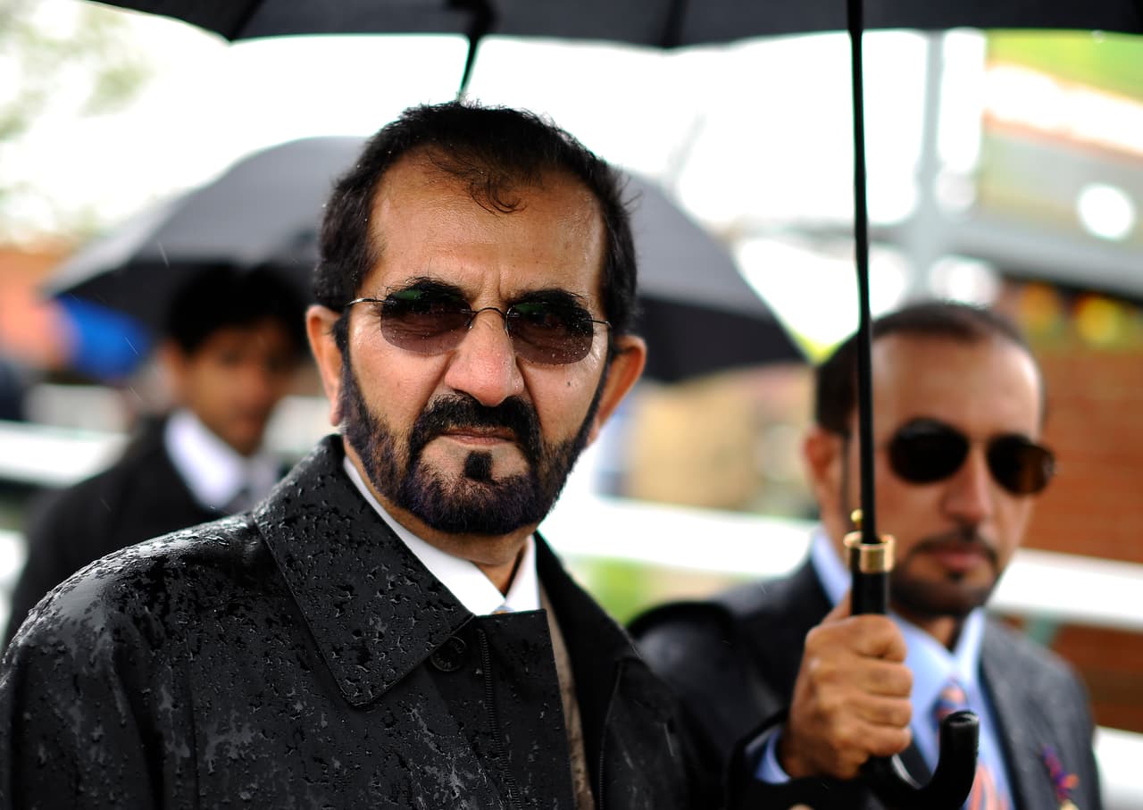 Las hijas del jeque de otro matrimonio, Sheikha Shamsa al-Maktoum y Sheikha Latifa bint Mohammed al-Maktoum, intentaron escapar antes de ser interceptadas por autoridades de los emiratos por orden de su padre.