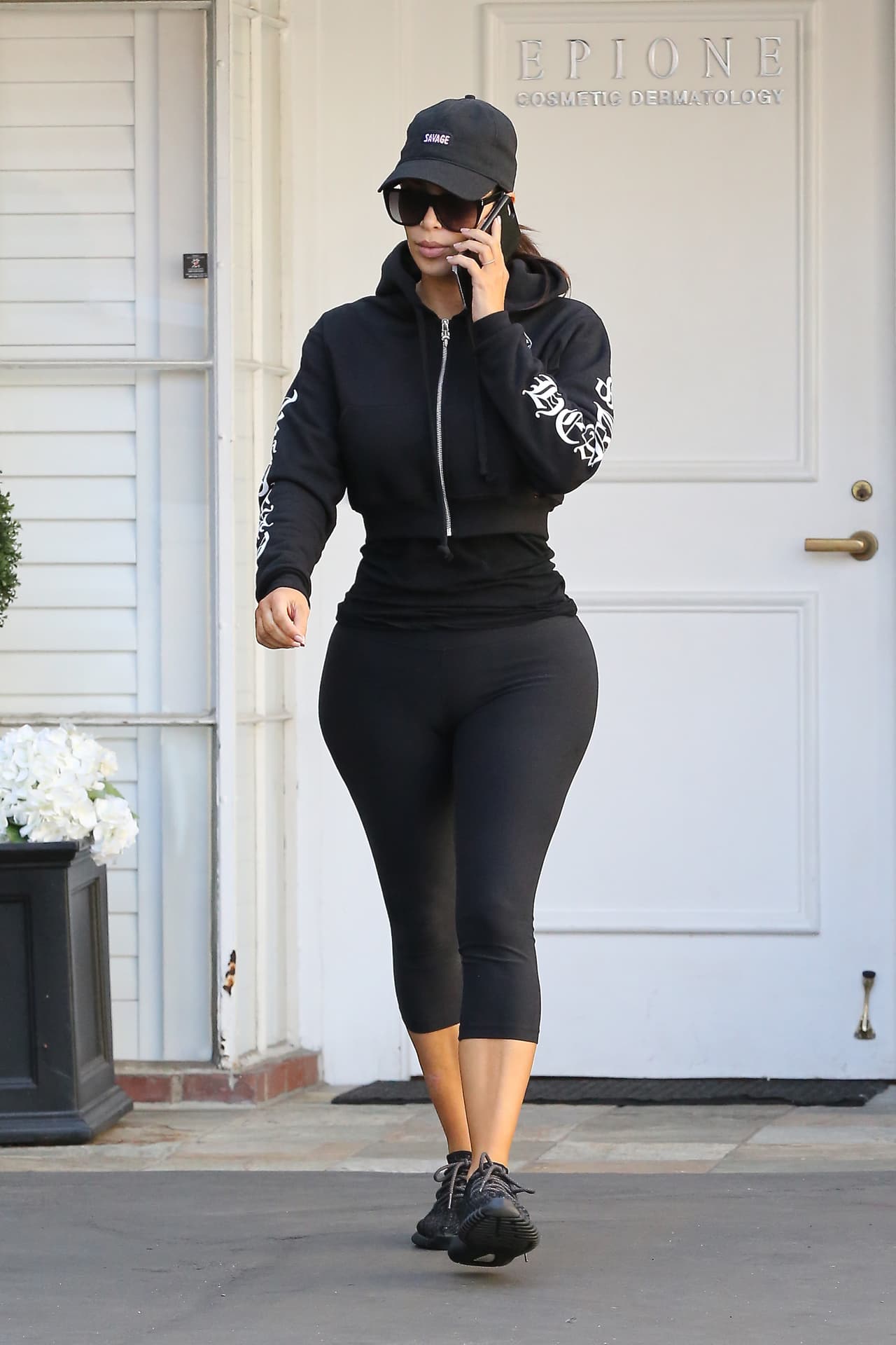 ¡Y lo ha logrado! Tiene una cintura de avispa.