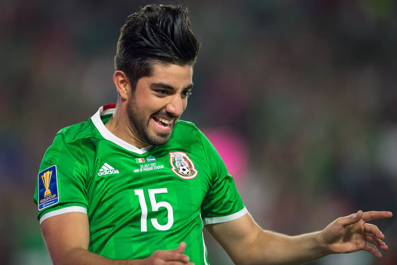 También está 
<b>Rodolfo Pizarro </b>contres goles en la era del 'Profe'
<i> </i>Osorio. Le marcó a Senegal (Amistoso), a Paraguay (Amistoso) y Honduras (Copa Oro).