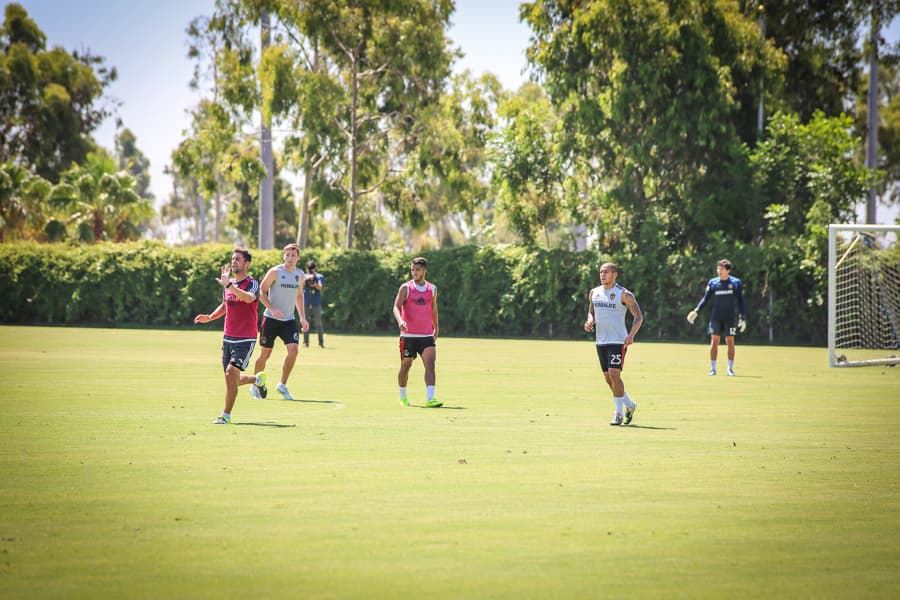 El crack mexicano "Giovani Dos Santos" fue presentado ante los medios como jugador oficial del LA Galaxy donde será su nueva casa por cuatro temporadas.