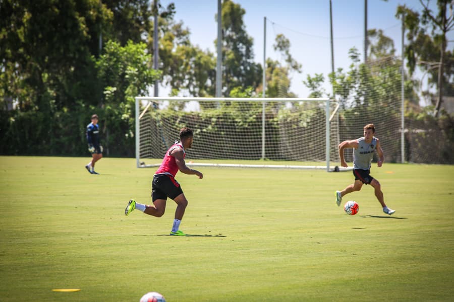 El crack mexicano "Giovani Dos Santos" fue presentado ante los medios como jugador oficial del LA Galaxy donde será su nueva casa por cuatro temporadas.