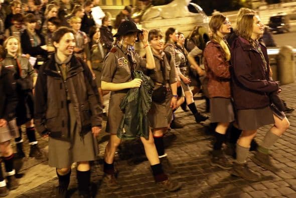 Además de la vigilia para españoles e italianos en Il Gesú, ha habido otras similares para grupos de lengua portuguesa en S. Agnese en Piazza Navona y en Sta. Anastasia.