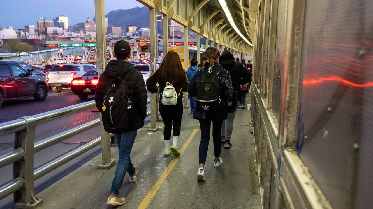 Programa de parole humanitario: ¿qué ingresos debe tener un patrocinador y qué documentos necesita?