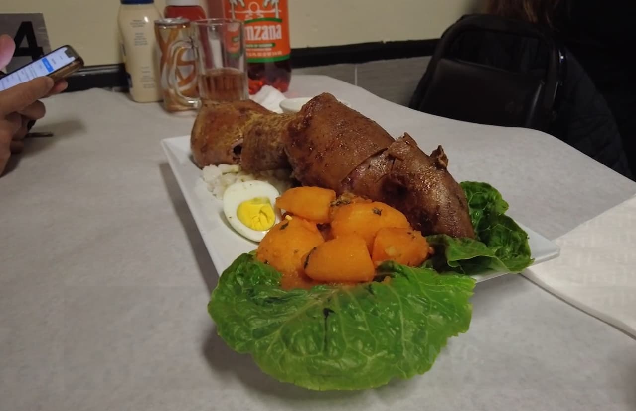Restaurante ecuatoriano de Queens ofrece un inusual platillo: cuys asados