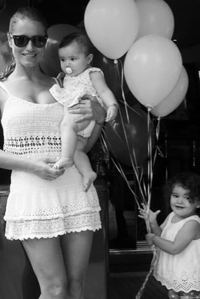 Muchos seguidores han comentado en las fotos donde aparece Regina, que tiene gran parecido con Lola.