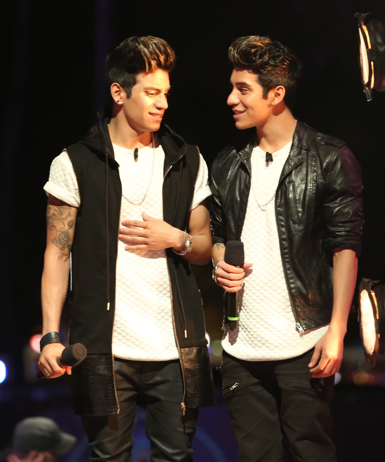 The Cárdenas twins vistieron igual en su audición. No creemos haya sido la mejor opción.