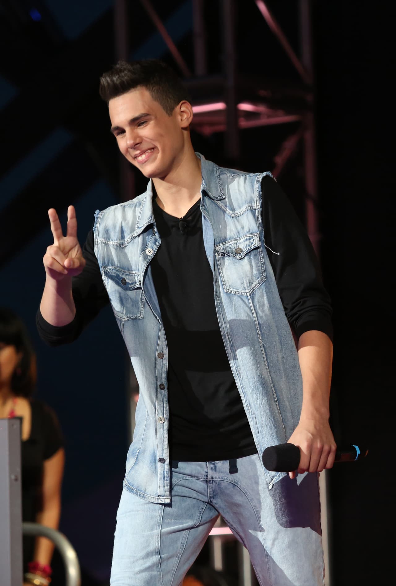 You never go wrong with jeans.