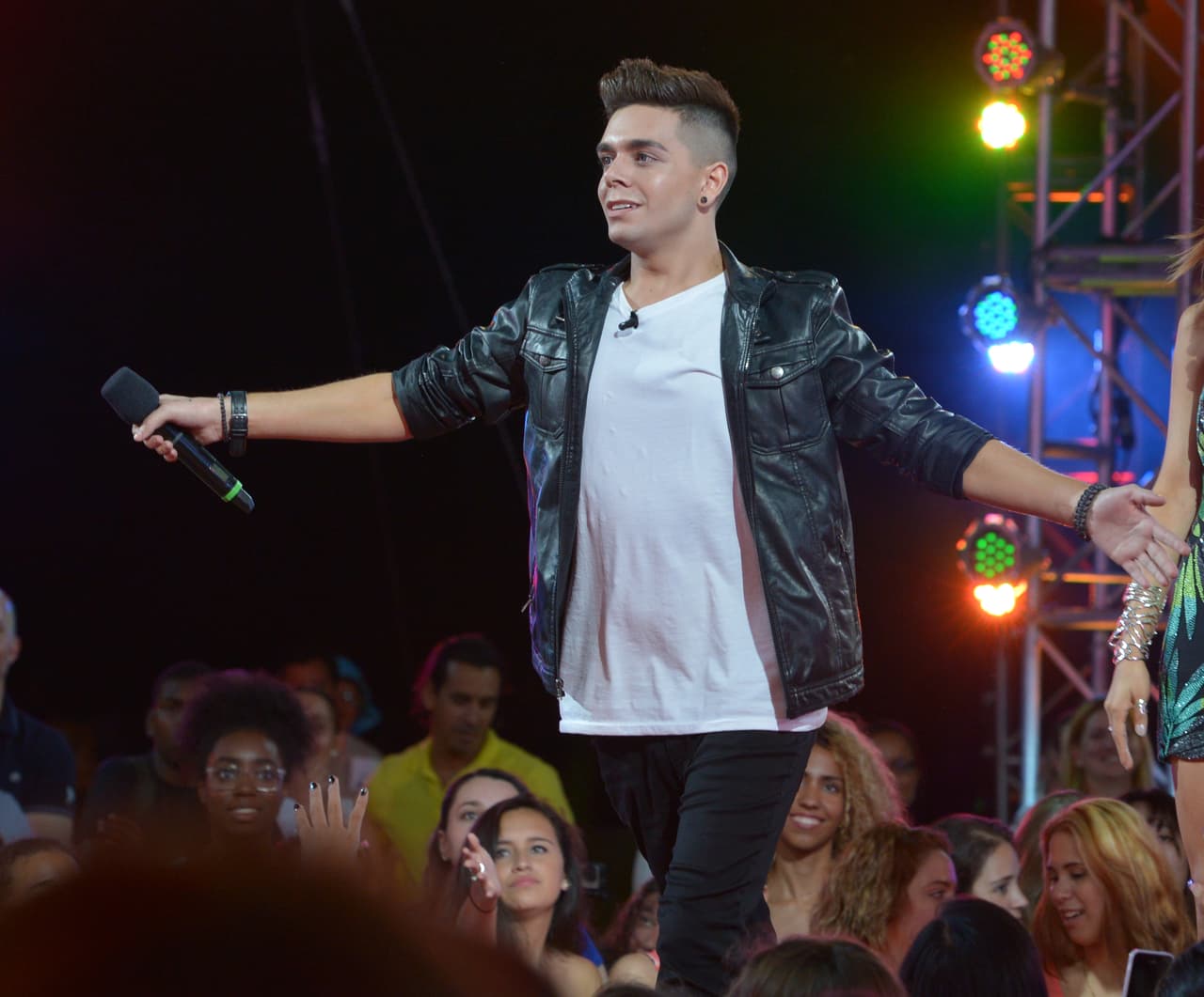 Diydan lució muy sharp con ese look clean.