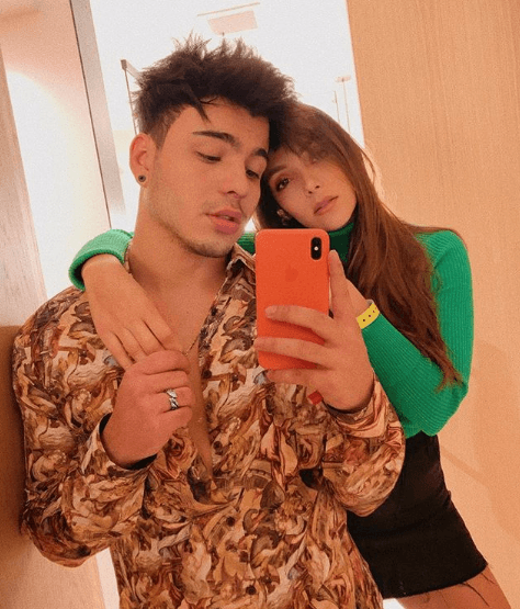 Son novios desde 2018, pero en ocasiones suben videos de sus bromas juntos o su día a día.