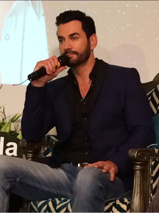 Ya está trabajando en los temas que cantará para la telenovela.