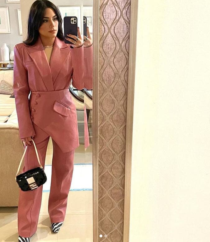 "Está perfecto, nada más que de repente es como 
<b>'¿Por qué siempre todo así?</b>'", dijo a los medios de comunicación.
<br>