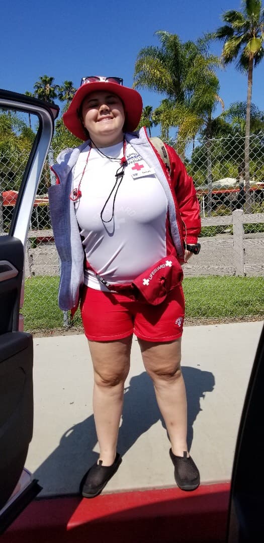 La joven trabajaba como socorrista, pasó el viernes 5 de julio con su familia en su casa en Anaheim antes de salir esa noche.
<br>