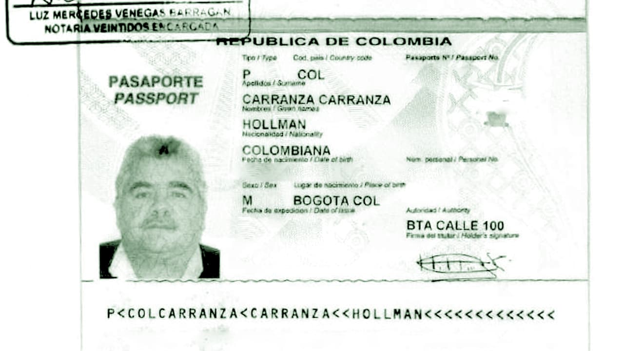 Hollman Carranza es el mayor de los herederos de Víctor Carranza, el fallecido zar de las esmeraldas en Colombia que en algún momento llegó a ser acusado de financiar grupos paramilitares. Al conocerse el escándalo, la familia Carranza y otros esmeralderos 
<a href="https://www.univision.com/test/esmeralderos-colombianos-salieron-en-estampida-de-mossack-fonseca">pidieron liquidar un conglomerado de empresas creadas por Mossack Fonseca.</a>