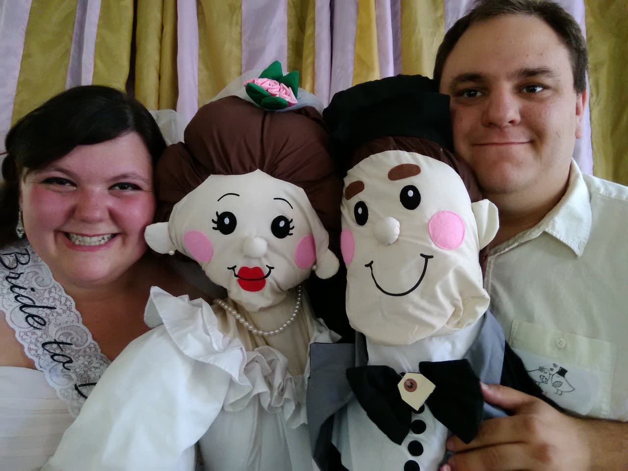 Desde hace 18 meses vienen preparando todo para que su amor se celebre justo durante el momento culmen del evento que no se veía hace 99 años en EEUU.