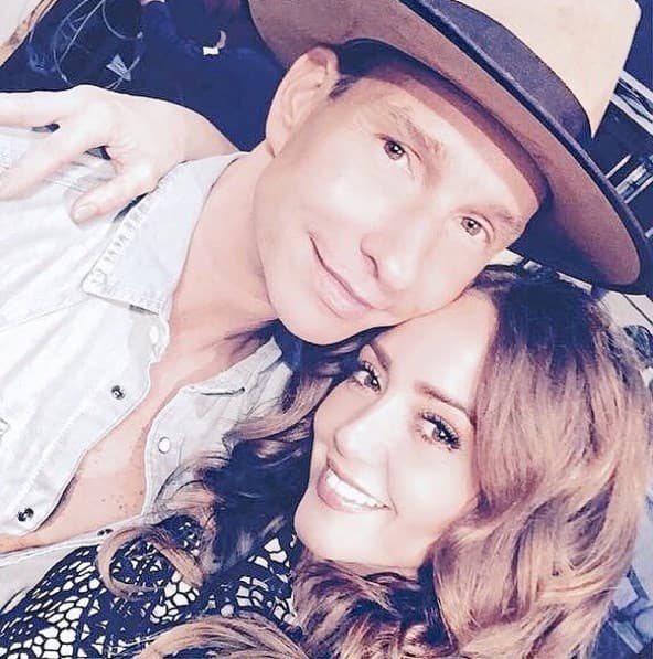 ¿Hay separación? Aunque los rumores son insistentes, Erik y Andrea se han manifestado herméticos al respecto, y siguen dando la imagen de un matrimonio muy bien avenido.