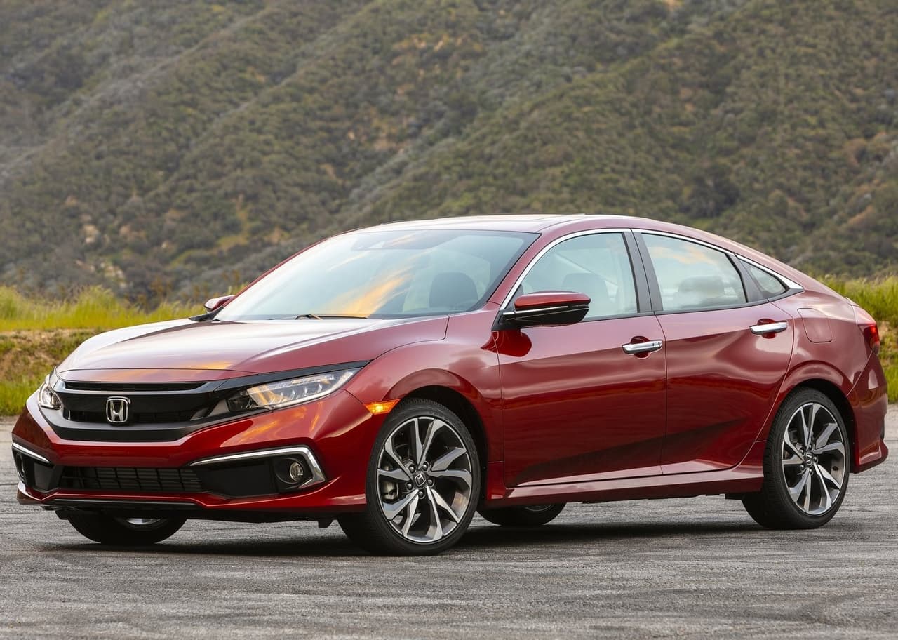 En la 
<b>segunda posición</b> de la lista se encuentra el 
<b>Honda Civic</b> con 
<b>33,220 unidades robadas</b>, siendo su edición 2000 la más reportada con 4,731 casos.